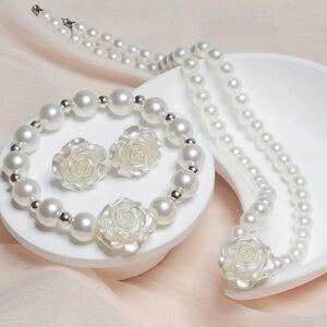 Beautiful white rose jewelry set